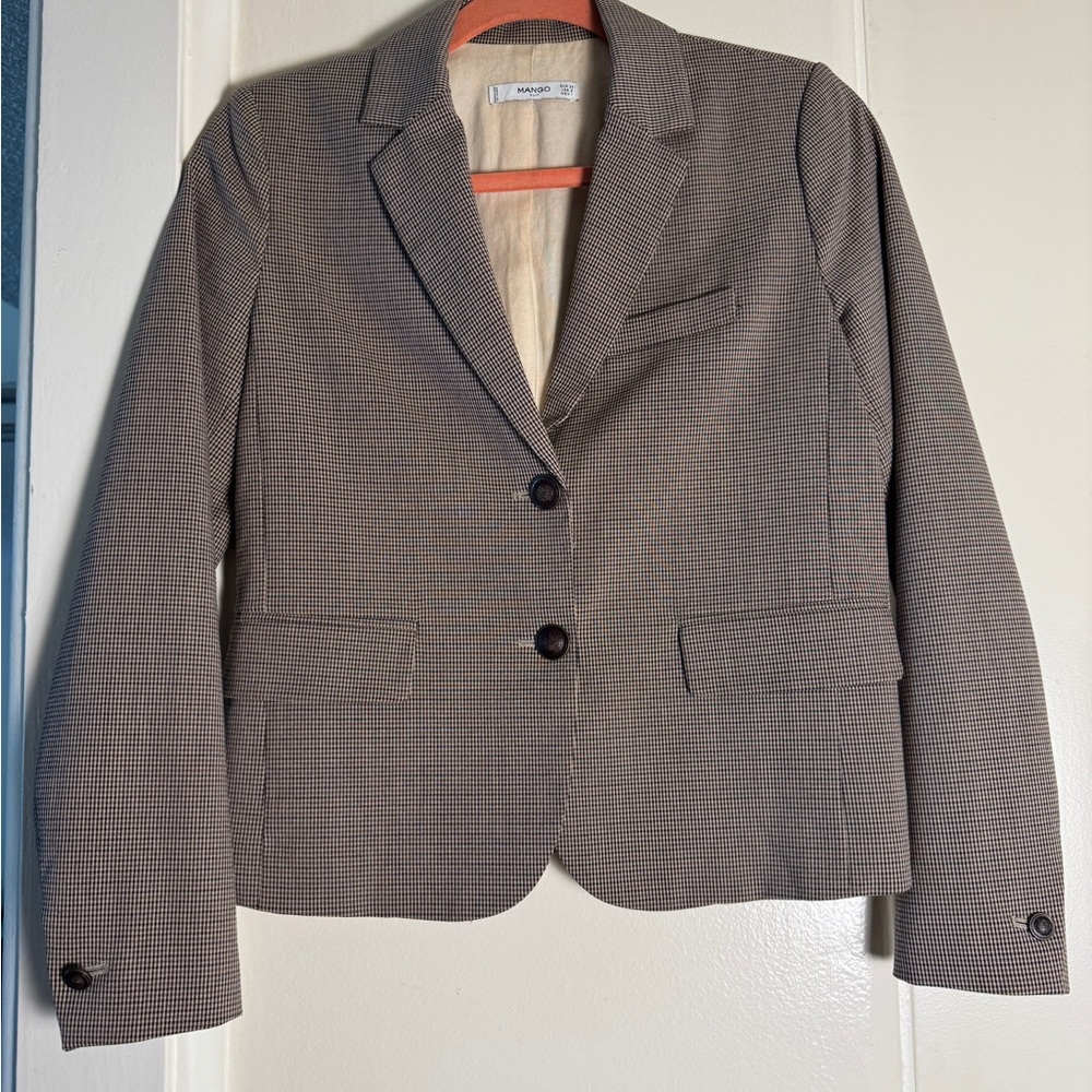 Mango Brown Blazer with Notched Lapels and Structured Shoulders